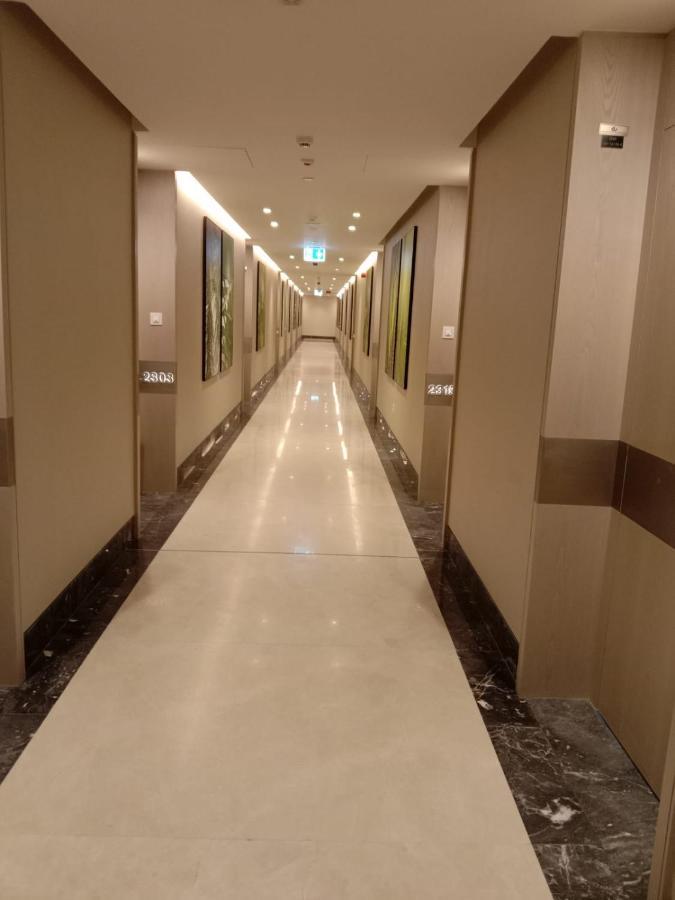 Palm Tower Palm Jumeirah Дубай Экстерьер фото